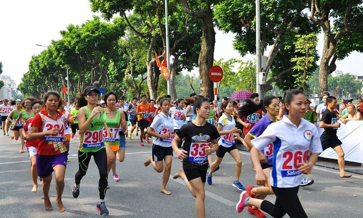 Hà Nội: Quận Hoàn Kiếm đề nghị không tổ chức các giải chạy đêm quanh Hồ Gươm