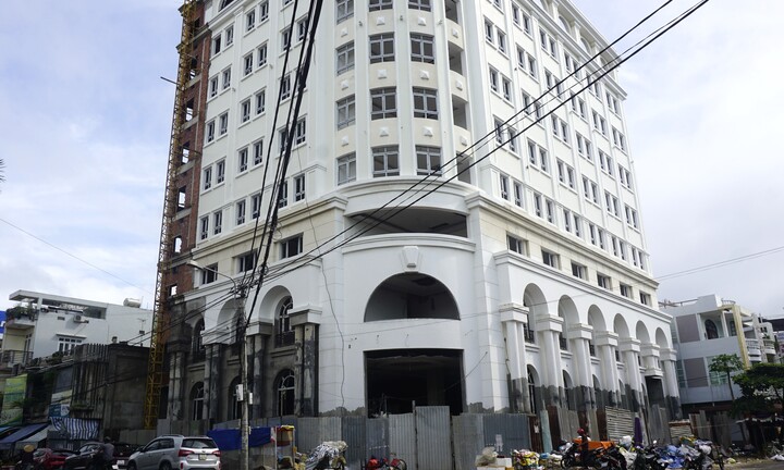 Tòa nhà trăm tỷ, xây gần 10 năm chưa xong của nữ giám đốc vừa bị bắt ở Bình Định