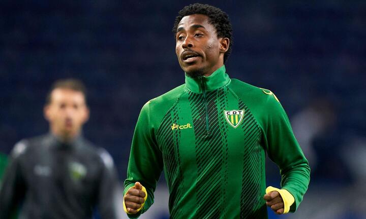 Chưa đá trận nào, ngoại binh mới của Hà Nội FC bị cấm thi đấu