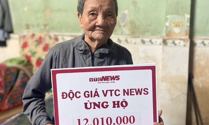 Độc giả VTC News giúp đỡ mẹ già 85 tuổi bán vé số nuôi con tâm thần