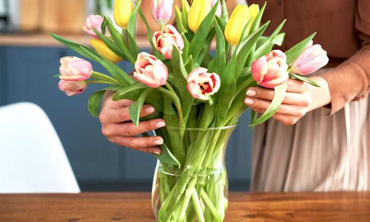 7 mẹo đơn giản giúp hoa tươi lâu