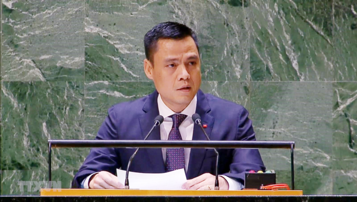 Việt Nam cùng cộng đồng quốc tế kêu gọi Mỹ chấm dứt cấm vận Cuba