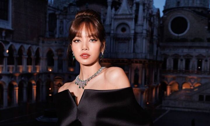 Vì sao Lisa (BlackPink) có thể bị cấm hoạt động tại thị trường Trung Quốc?