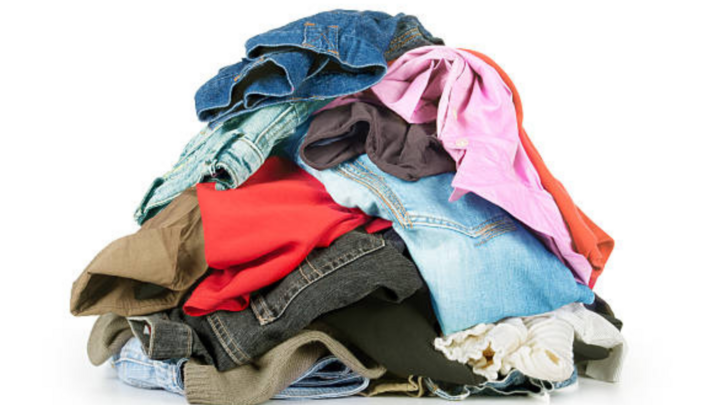 Có nên dùng quần áo cũ làm khăn lau?