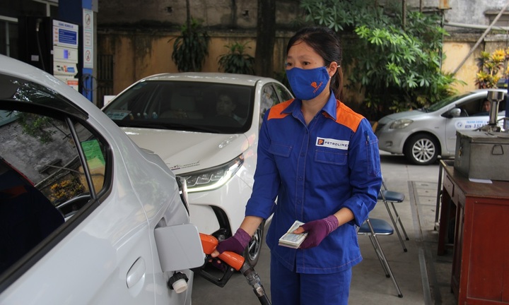 Giá dầu thế giới hôm nay tiếp đà giảm