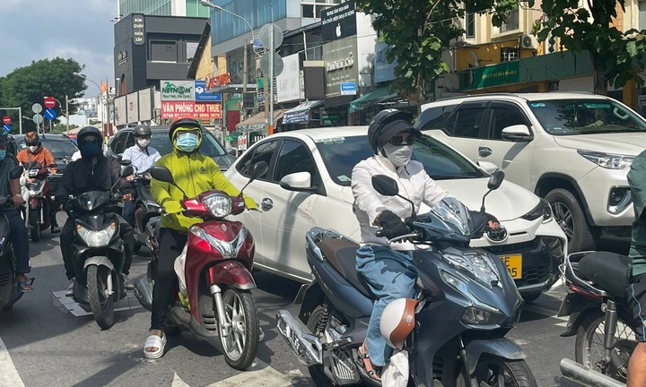 Dự báo thời tiết TP.HCM hôm nay 6/11: Ngày nắng, chiều mưa rào