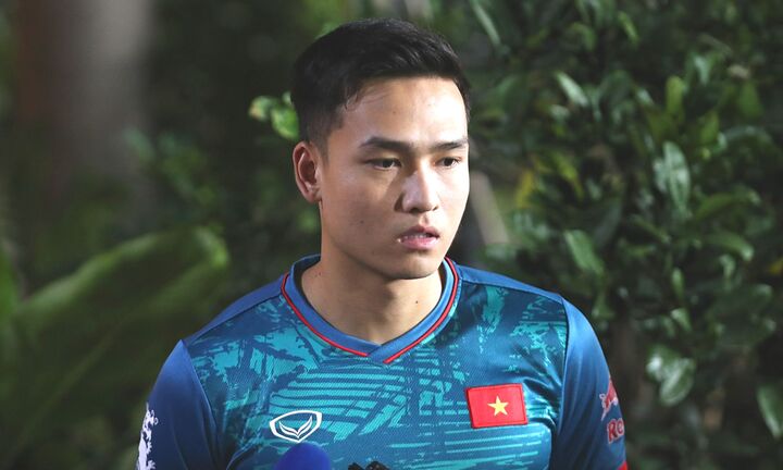 Bùi Hoàng Việt Anh: Các cầu thủ trẻ đủ sức thi đấu cho ĐTQG