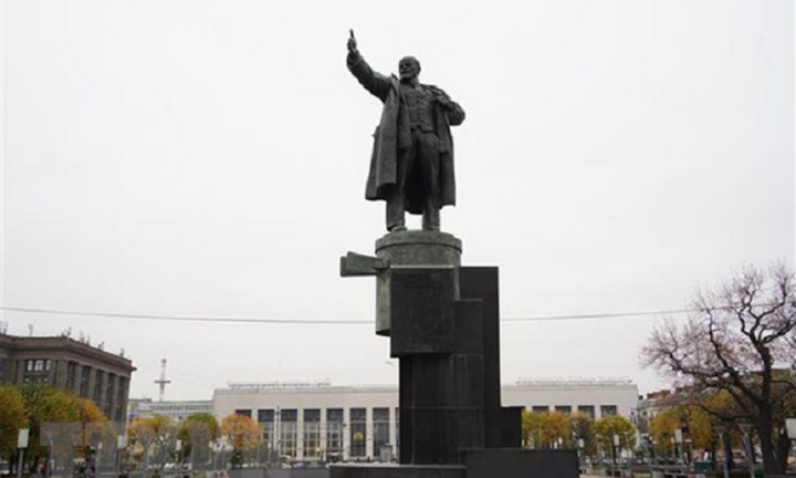 Nhiều hoạt động kỷ niệm 106 năm Cách mạng Tháng Mười Nga vĩ đại tại LB Nga