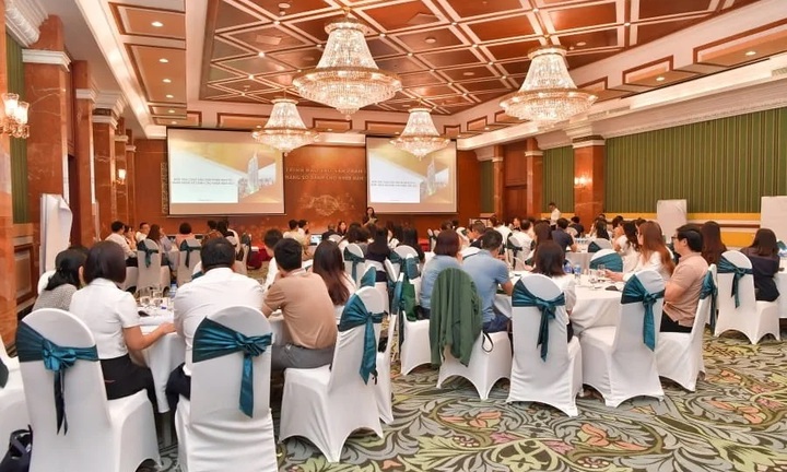 Đào tạo cung ứng sản phẩm dịch vụ ngân hàng số cho khách hàng bán buôn