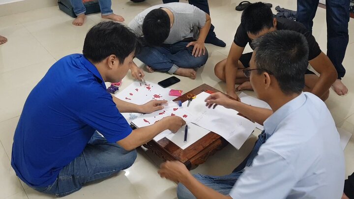 Bắt gã đàn ông mua hơn 2.300 viên ma tuý cất giấu trong nhà để bán kiếm lời