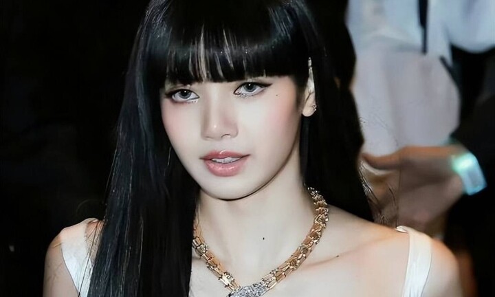 Viễn cảnh Lisa rời BlackPink và bị Trung Quốc cấm sóng