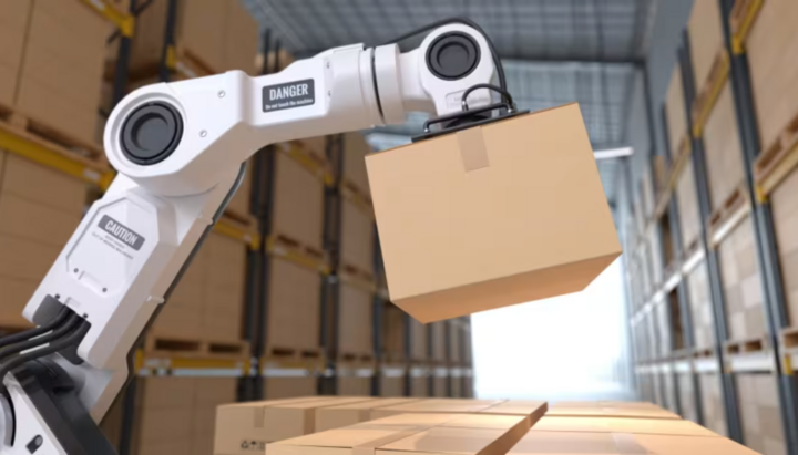 Robot công nghiệp đè chết người vì tưởng là hộp sản phẩm