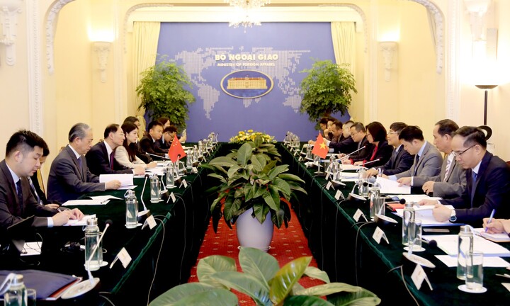 Việt Nam đề nghị Trung Quốc phối hợp kiểm soát tốt bất đồng trên biển