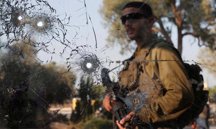 Tiến sâu vào dải Gaza, binh sĩ Israel gặp nhiều nguy hiểm