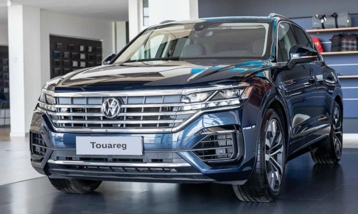 Giá ô tô tiếp tục giảm sâu, thêm 'tân binh' giảm gần 300 triệu đồng