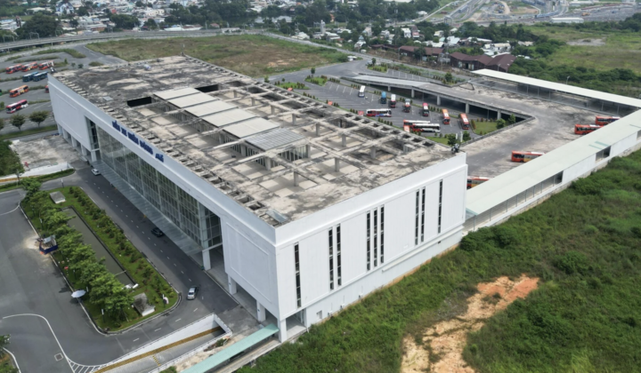 Bến xe hiện đại nhất Việt Nam 'vắng như chùa Bà Đanh', TP.HCM làm gì để cứu vãn?