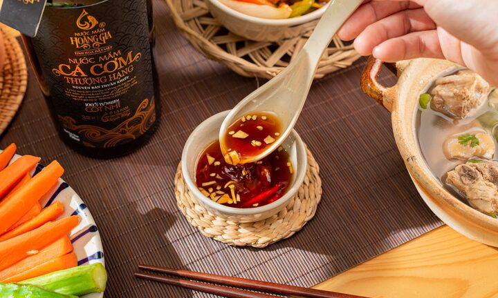 Vì sao không nên dùng nước mắm để ướp thịt sống?