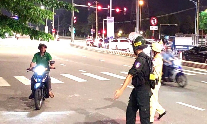 Hối lộ cảnh sát giao thông bị xử phạt thế nào?