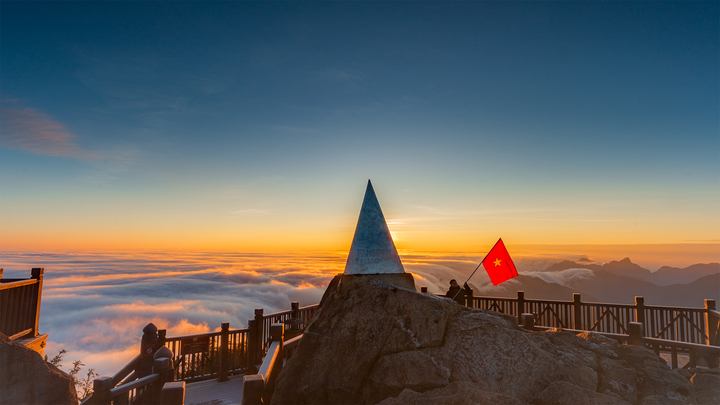 Kỷ niệm 10 năm xây dựng cáp treo Fansipan