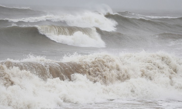Tin mưa dông, sóng lớn từ đêm 21/11 và dự báo thời tiết 10 ngày tới