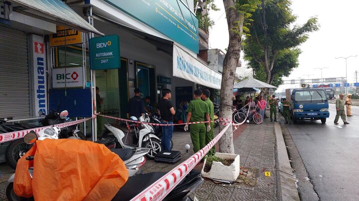 Bắt 2 nghi phạm nổ súng cướp ngân hàng ở Đà Nẵng