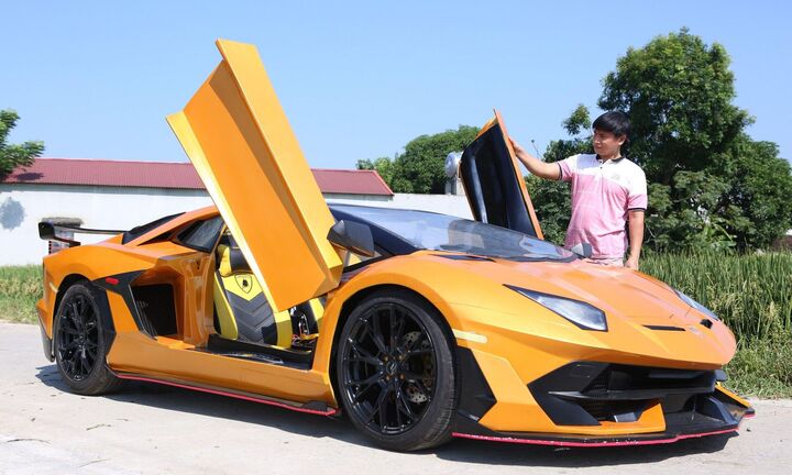Chàng trai chế Lamborghini Aventador từ phế liệu giống như thật 