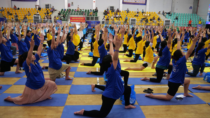 Hơn 700 mẹ bầu tham gia đồng diễn yoga ở TP.HCM