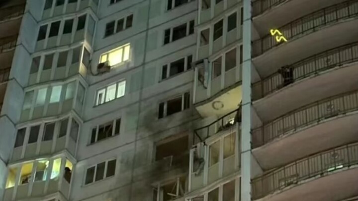 Video UAV Ukraine lao vào chung cư của Nga