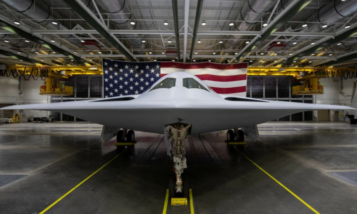 Trung Quốc có thể phát hiện sớm và bắn hạ máy bay tàng hình B-21 Raider của Mỹ