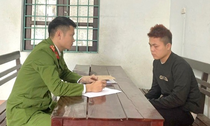 Bắt giữ tên cướp giật điện thoại, trốn trong rừng sâu