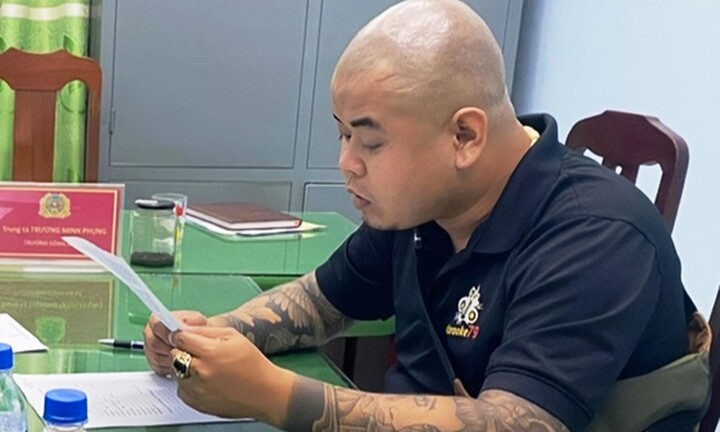 Giải cứu bé gái 14 tuổi bị đánh đập, ép phục vụ khách tại quán karaoke