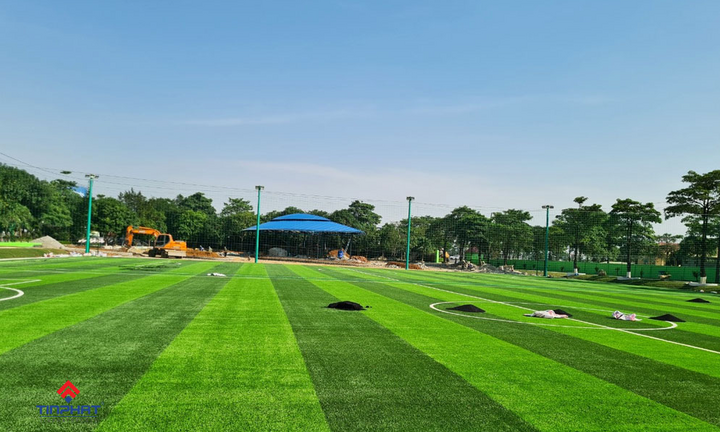 Quy trình thi công sân cỏ bóng đá nhân tạo tại Tín Phát Sports