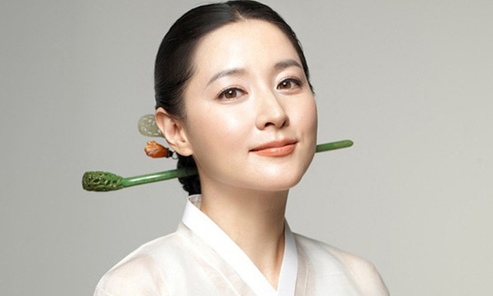 Có sắc vóc 'vạn người mê' nhưng Lee Young Ae vẫn bị con gái chê ngoại hình