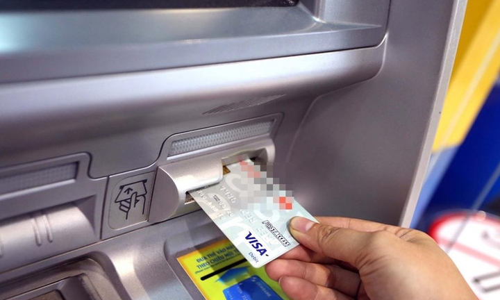 Có nên rút tiền mặt từ thẻ tín dụng? 