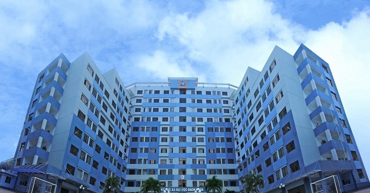 Xem phim đồi trụy, sinh viên bị đuổi khỏi ký túc xá Bách khoa 