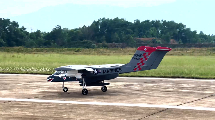 Cận cảnh máy bay mô hình OV10 Bronco lớn nhất Việt Nam