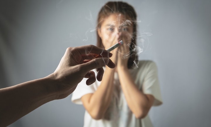 Tỷ lệ người mắc ung thư phổi, gan tăng do thường xuyên hít phải khói thuốc lá 