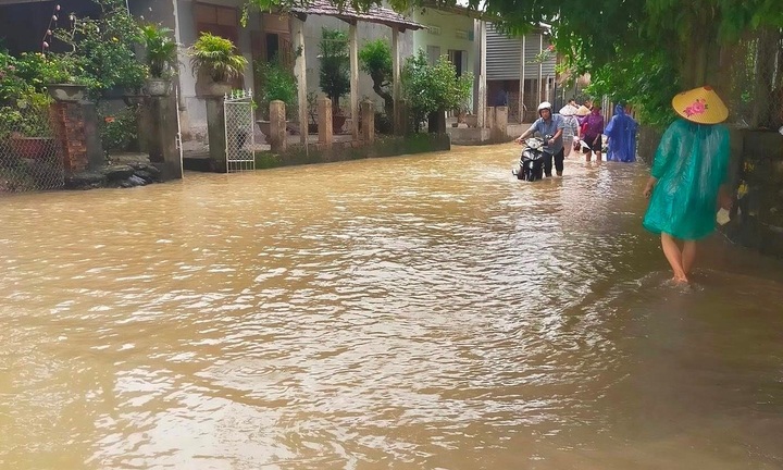 Tin mưa lớn Trung Bộ từ đêm 3/12 và dự báo thời tiết 10 ngày tới