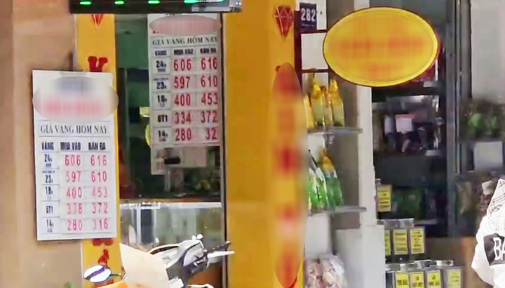 Điều tra vụ nghi dùng súng cướp tiệm vàng ở TP.HCM