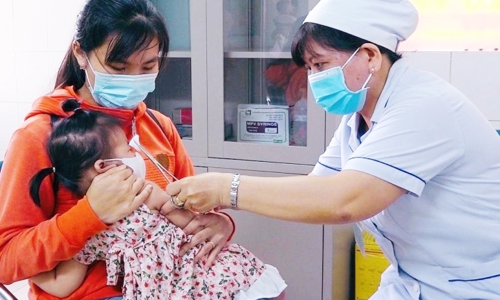 Thiếu vaccine tiêm chủng mở rộng: Thứ trưởng Y tế lên tiếng