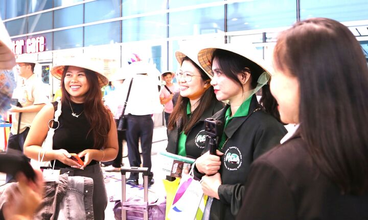 Chuyến bay trực tiếp đầu tiên đưa hơn 170 khách Philippines đến Đà Nẵng