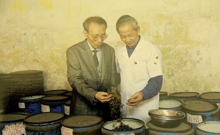 Ai là người sáng chế ra ‘thần dược’ bệnh đường ruột Berberin?