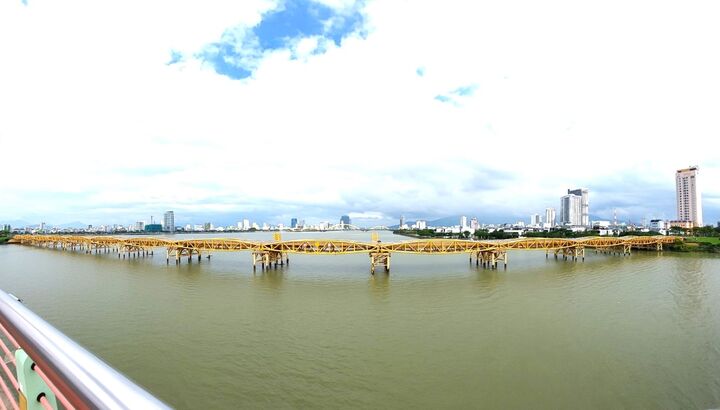 Cầu cổ thép vòm độc đáo ở Đà Nẵng trở thành điểm du lịch đêm