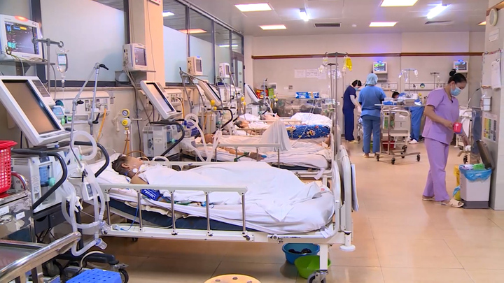 Thời tiết thất thường, người cao tuổi nhập viện gia tăng