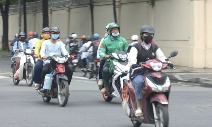 Dự báo thời tiết TP.HCM hôm nay 15/12: Ngày nắng, nhiệt độ cao nhất 33-35 độ C