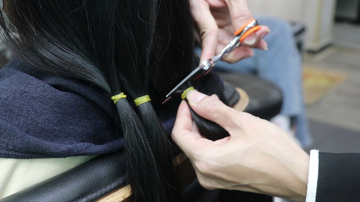 Hành trình đưa mái tóc đến tận tay bệnh nhân ung thư