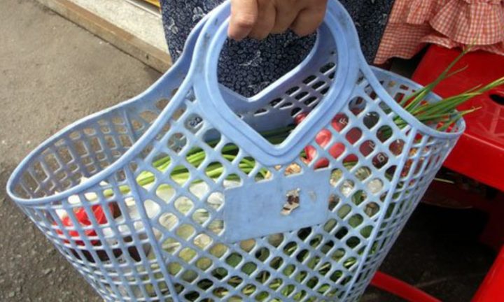 Gợi ý 'đi chợ xanh, giảm túi nylon' và mua sắm Tết giảm rác thải nhựa