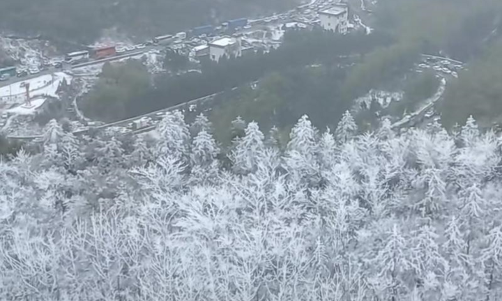 Giá rét kỷ lục gây mưa tuyết hiếm hoi ở miền nam Trung Quốc