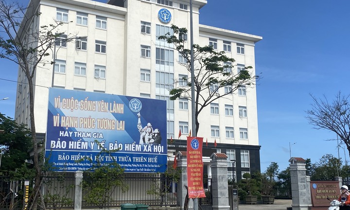 Dùng tiếng dân tộc để đưa bảo hiểm đến đồng bào vùng cao Thừa Thiên - Huế