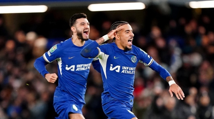 Gỡ hòa phút bù giờ, Chelsea thắng kịch tính Newcastle bằng luân lưu